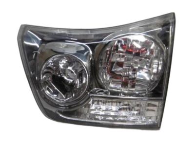 Lexus 81581-48051 Lens And Body, Rear Lamp, RH