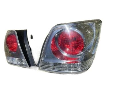 Lexus 81561-53060-B1 Lens, Rear Combination Lamp, LH